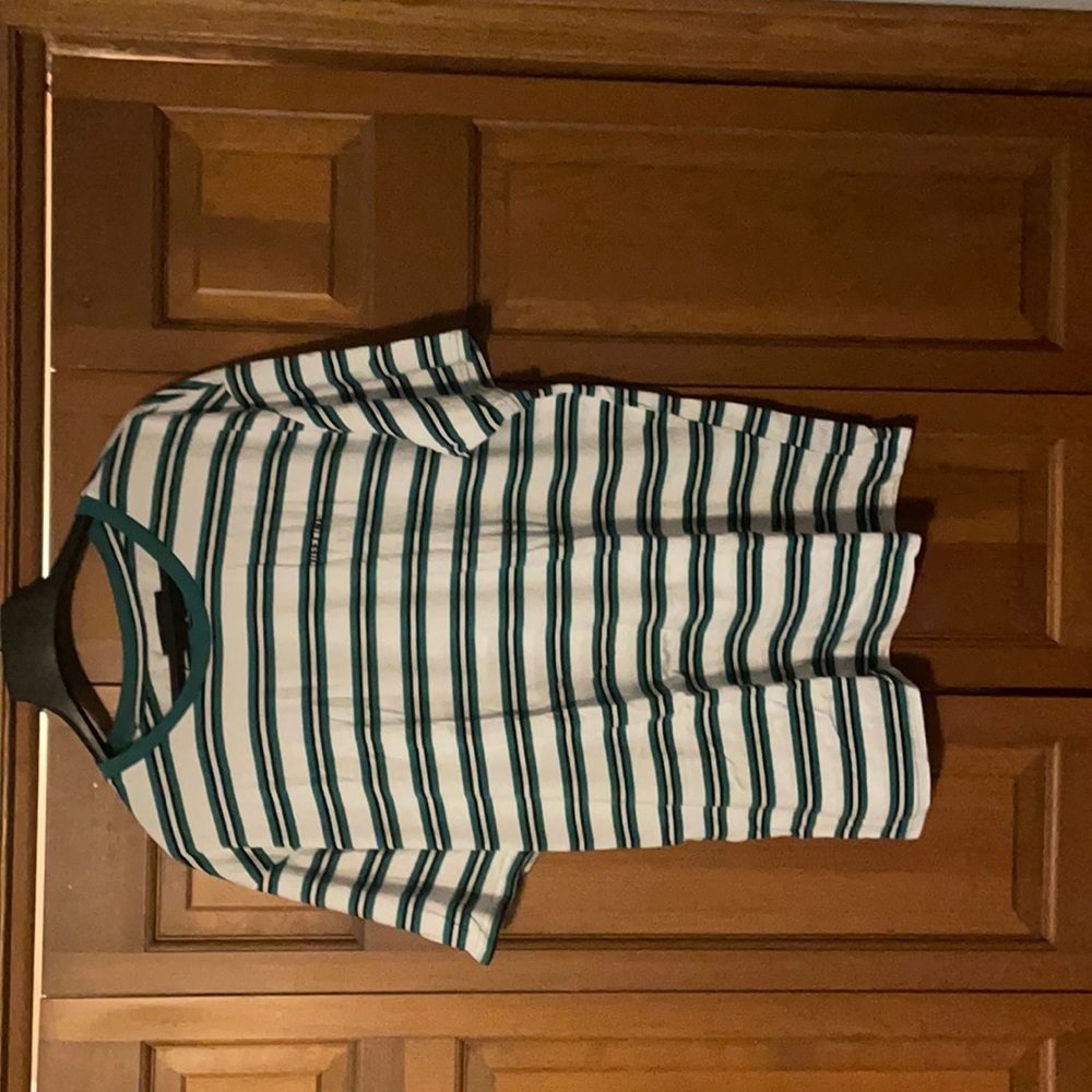 Pacsun define tee